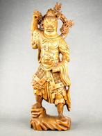 God who bestows wealth and good fortune, and who prays for