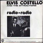 vinyl single 7 inch - Elvis Costello And The Attractions..., Cd's en Dvd's, Verzenden, Zo goed als nieuw