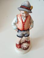Sitzendorf - Beeldje - Boy with ball - Porselein