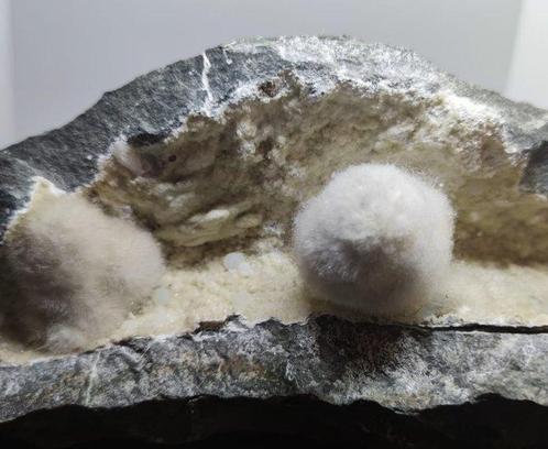Geoden van Okenite met Girolite, Poona, India Geode -, Verzamelen, Mineralen en Fossielen