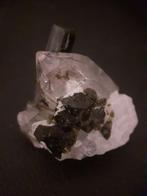 Small Crystal Cluster of Green Cap Tourmaline on base of qua, Verzenden