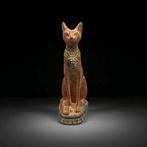 Replica van het oude Egyptisch Standbeeld kat Bastet, godin