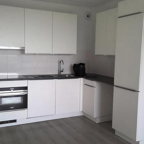 Appartement met balkon, wasmachineaansluiting en p..., Huizen en Kamers, Huizen te huur, Direct bij eigenaar, Appartement