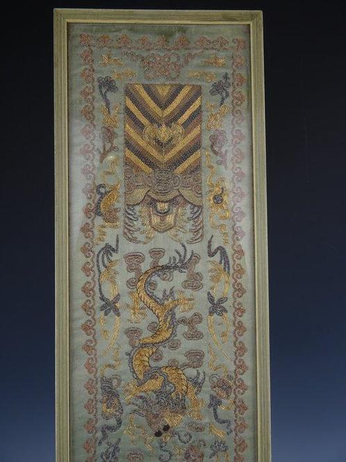Borduurwerk - 62 cm - 17 cm - Qing dynastie 1644-1911, Antiek en Kunst, Antiek | Overige Antiek