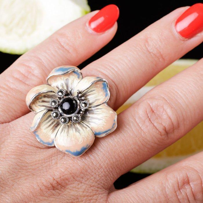 Ring die bloeit als een zeldzame bloem - Hoogte: 29 mm -, Verzamelen, Mineralen en Fossielen
