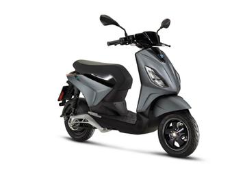 Piaggio 1+ 45km Demo model slechts 5km beschikbaar voor biedingen