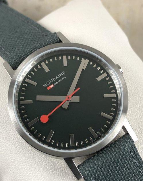 Mondaine - Classic Green - Zonder Minimumprijs -, Sieraden, Tassen en Uiterlijk, Horloges | Heren