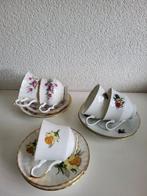 Royal Stafford - Kop en schotel (11) - Been, Porselein