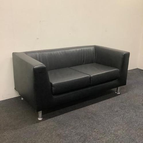 2-zits bank zwart skai leder, (bxd) 145x75 cm, zwart -, Huis en Inrichting, Banken | Bankstellen, Gebruikt, Leer, Ophalen of Verzenden