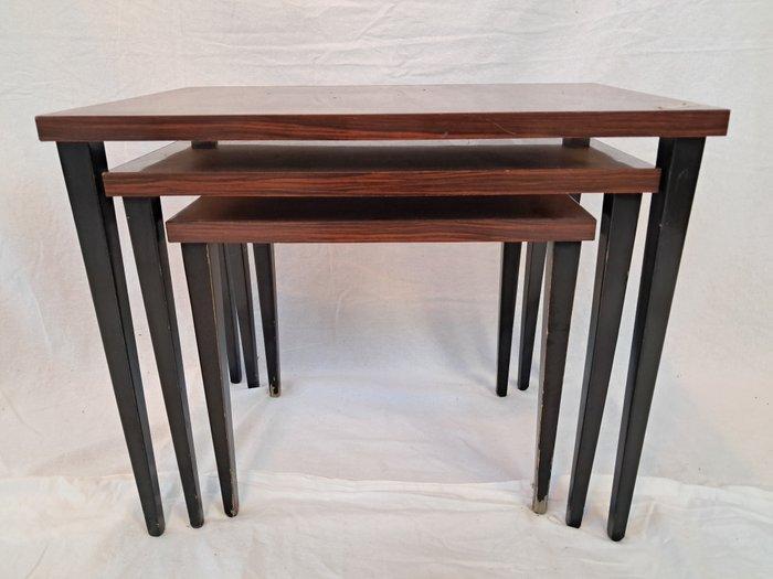 Vaza-Roden - Set bijzettafels (3) - mimiset - Hout -, Antiek en Kunst, Antiek | Meubels | Stoelen en Banken