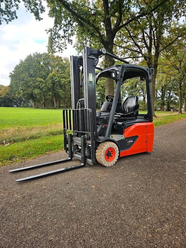 Linde E16C-02 Elektrische Heftruck BJ 2020 Triplex 3400 uur!, Zakelijke goederen, Machines en Bouw | Heftrucks en Intern transport