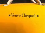 Veuve Clicquot - Veuve Clicquot Champagne . A stunning, Antiek en Kunst, Antiek | Meubels | Tafels