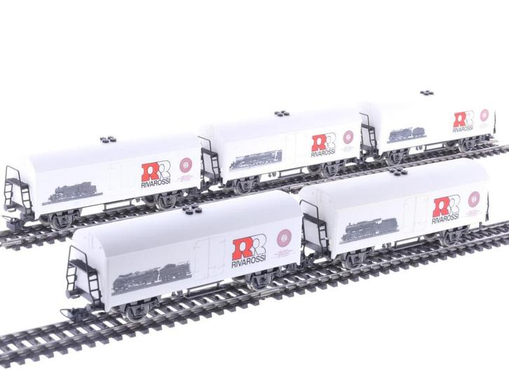 Schaal H0 Rivarossi 5670 set van 5 gesloten goederenwagon..., Hobby en Vrije tijd, Modeltreinen | H0, Gelijkstroom, Wagon, Zo goed als nieuw