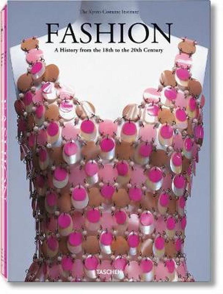 Fashion A history from the 18th to the 20th century, Boeken, Hobby en Vrije tijd, Gelezen, Verzenden