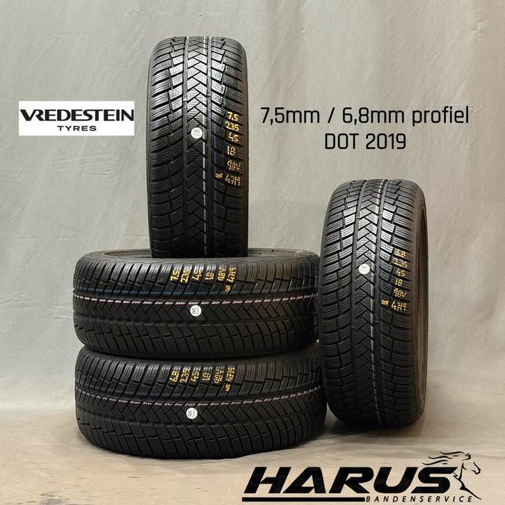 235/45/18 98V Vredestein winterbanden 7,5/6,8mm profiel 4X, Auto-onderdelen, Banden en Velgen, 18 inch, Erkend duurzaam, Winterbanden