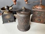 Koffiemolen (3) - gietijzer, messing, ijzerblik