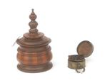 Houten tabakspot en messing kompas, J. Bürk, 19e/20e eeuw