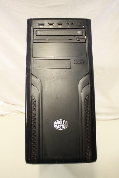 Interesting find - Desktop PC Asus mainboard - Coolermaster, Spelcomputers en Games, Spelcomputers | Overige Accessoires
