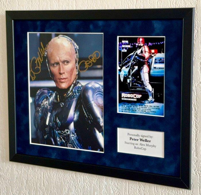 Robocop - Peter Weller (Alex Murphy) Framed, signed +, Verzamelen, Film en Tv