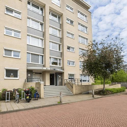 Ruim appartement met balkon in Enschede, Huizen en Kamers, Huizen te huur, Direct bij eigenaar, Appartement