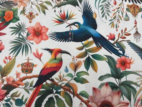 Eterna Elegantie: De stoffering met exotische bloemen en, Antiek en Kunst, Antiek | Kleden en Textiel