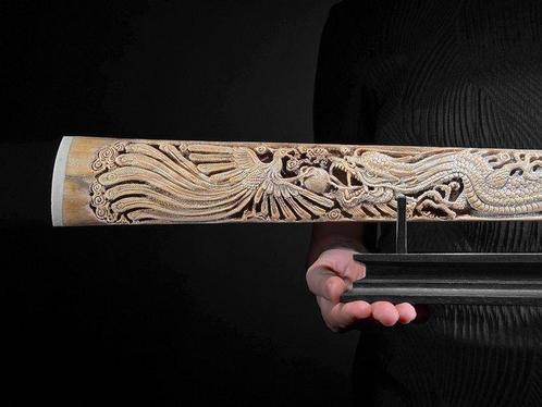Geen kostprijsopgave - Mooi groot uitgehouwen zwaardvisgebit, Antiek en Kunst, Kunst | Designobjecten