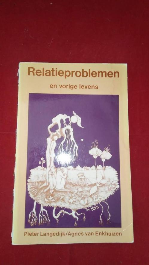 Relatieproblemen en vorige levens 9789020249743 P. Langedijk, Boeken, Psychologie, Gelezen, Verzenden