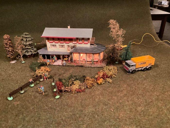 Faller, Kibri H0 - Modeltreingebouwen (2) - Verlicht station, Hobby en Vrije tijd, Modeltreinen | H0