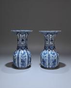 Royal Boch Sphinx - Vaas (2) - Aardewerk - Paar Delfts