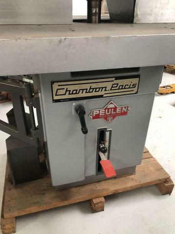 Chambon 319 freesmachine met pennentafel