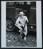 Elliott Landy - Bob Dylan posant avec sa guitare, Antiek en Kunst, Kunst | Designobjecten