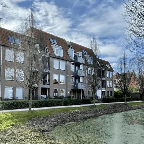 Appartement met balkon en geschikt voor werkende en student, Huizen en Kamers, Huizen te huur, Direct bij eigenaar, Appartement