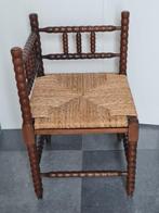 Stoel - Een authentieke bobbin hoekstoel - Hout, biezen
