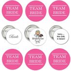 9 Buttons Bride to Be en Team Bride wit en roze, Hobby en Vrije tijd, Feestartikelen, Nieuw, Feestartikel, Geboorte of Huwelijk