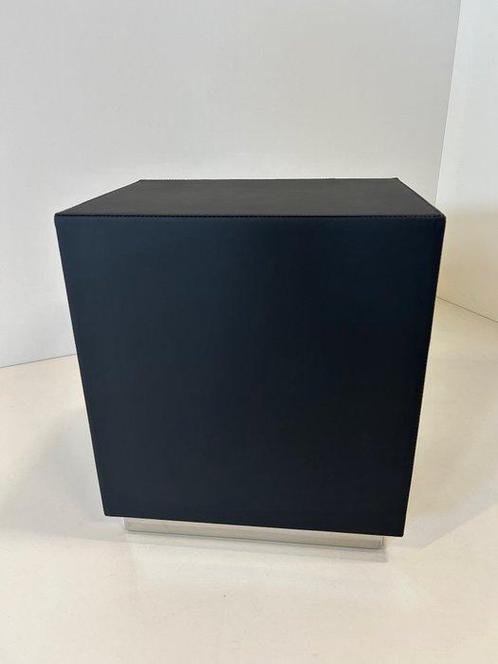 Matteo Grassi - Eoos - Poef - NUOVO verchroomde huid, Antiek en Kunst, Antiek | Meubels | Stoelen en Banken
