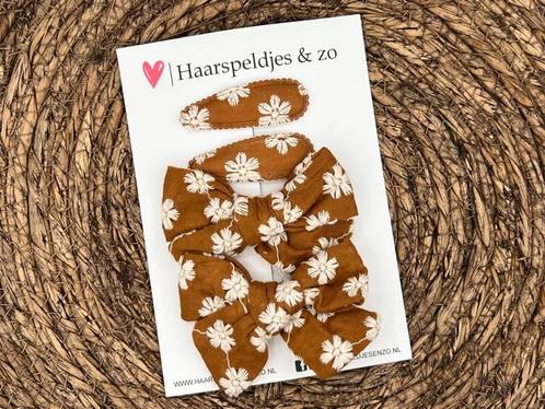 Haarstrik Flo setje 13 - set van twee strikken en twee speld, Sieraden, Tassen en Uiterlijk, Uiterlijk | Haarverzorging, Nieuw