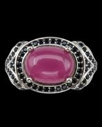 Robijn - Zilver, Royal Rubies Ring: Hartstochtelijk Hart &