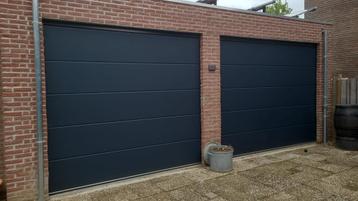Div m elektrische Sectionaal Garagedeuren B.v 250x215 € 695 beschikbaar voor biedingen