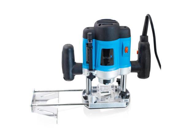 Veiling - Bovenfrees - 1200W - incl. 12 freeskoppen, Doe-het-zelf en Verbouw, Gereedschap | Freesmachines