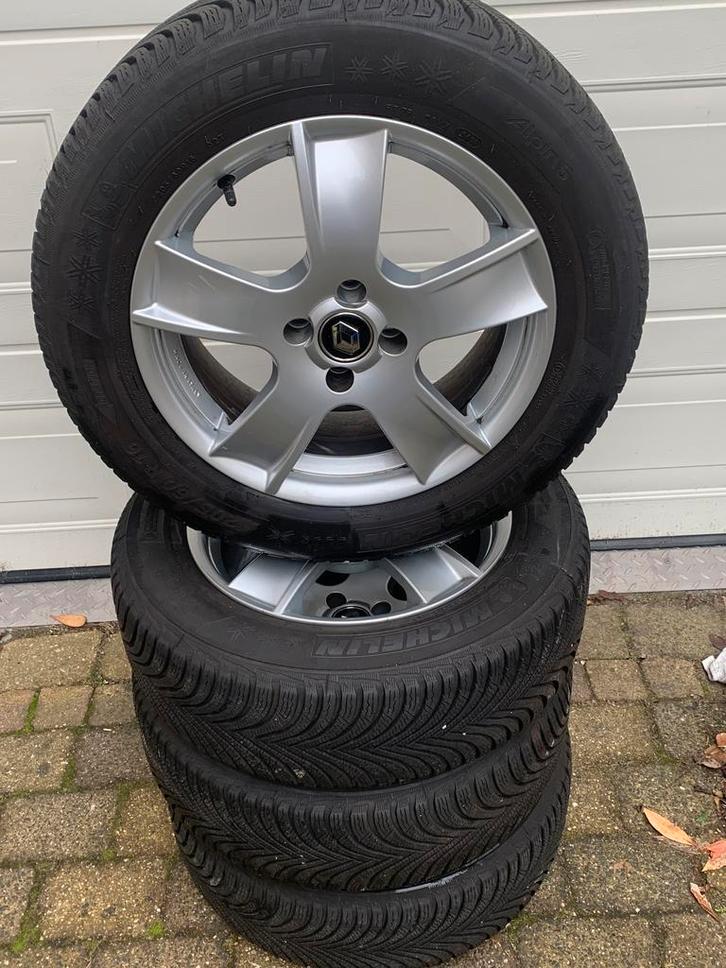 Velgen Renault Captur + zgan Michelin winterbanden 205 60 16, Auto-onderdelen, Banden en Velgen, 16 inch, Winterbanden, 205 mm