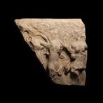 Oud-Romeins Marmer Sarcofaagfragment met de dochters van, Verzamelen