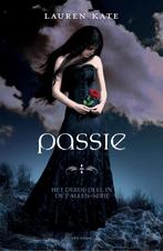 Passie / Fallen / 3 9789000303106 Lauren Kate, Boeken, Kinderboeken | Jeugd | 13 jaar en ouder, Verzenden, Zo goed als nieuw, Lauren Kate
