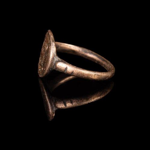 Viking periode Bronzen ring (Zonder Minimumprijs), Antiek en Kunst, Antiek | Overige Antiek