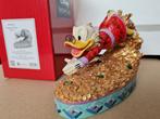 Uncle Scrooge diving in Money Figure, Nieuw