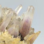 Amethistkapsel op chalcopyriet, Roemenië Kristallen op, Verzamelen, Mineralen en Fossielen