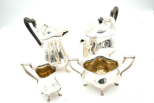 Walker &amp; Hall. - Koffie- en theeservies - .925 zilver - 4, Antiek en Kunst, Antiek | Goud en Zilver