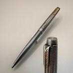 Parker - 75 (Sterling Silver Ciselé) - Cap-Actuated - made, Verzamelen, Nieuw