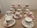 Koffie- en theeservies (28) - 14 Engelse porseleinen kop en, Antiek en Kunst, Antiek | Meubels | Tafels