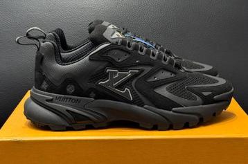 Louis Vuitton Runner Tatic | Black beschikbaar voor biedingen