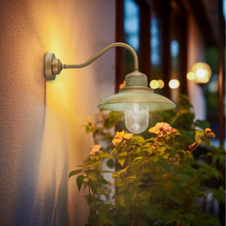 Buitenwandlamp Patio messing-koper antiek van €325 voor €229, Huis en Inrichting, Lampen | Wandlampen, Nieuw, Glas, Metaal, Ophalen of Verzenden